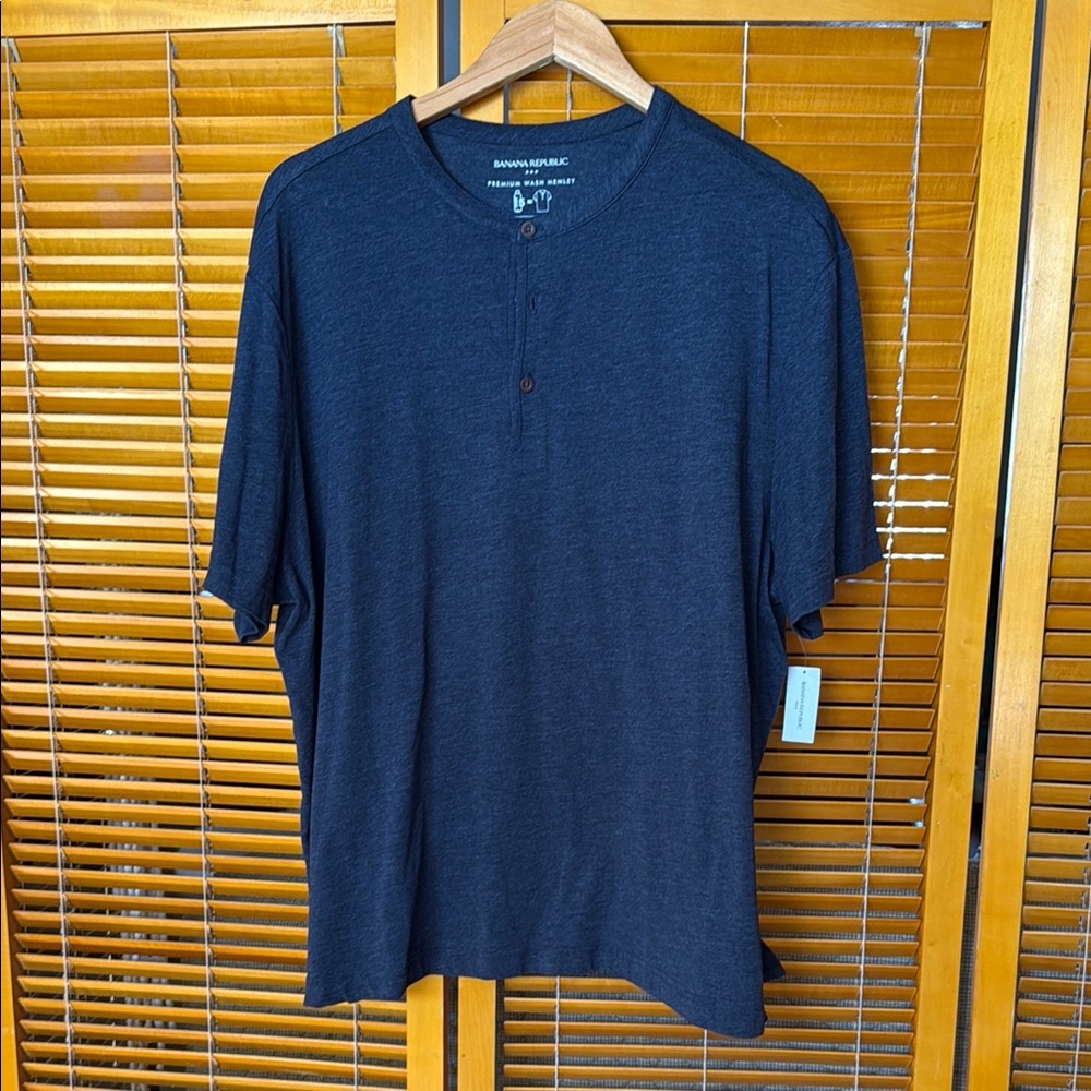 Banana Republic Henley Men's charcoal grey Casual Shirt